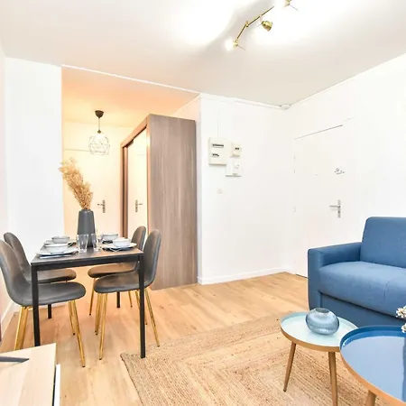 Cosy - 2p - Voltaire Apartmán